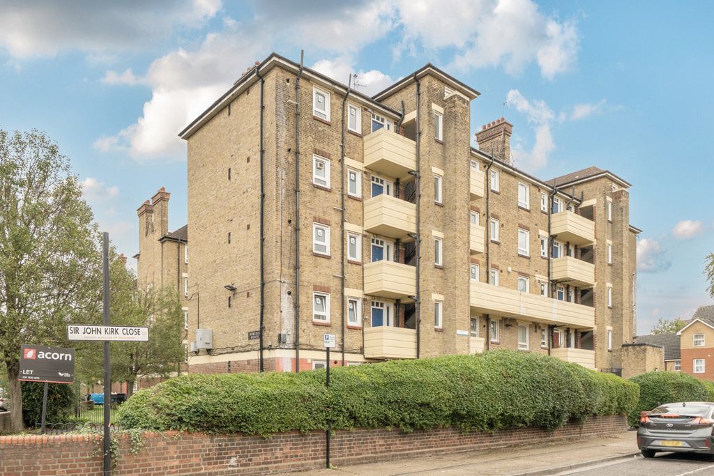 Property photo 1 of 19 External