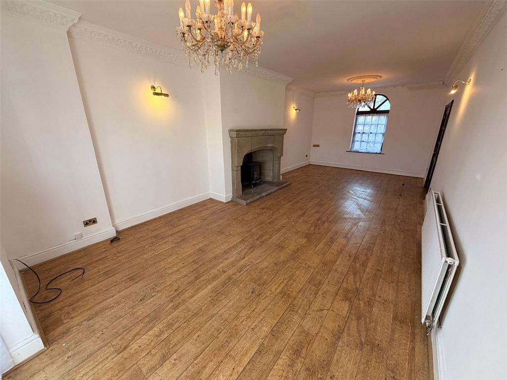 Property photo 2 of 22 Picture No. 02