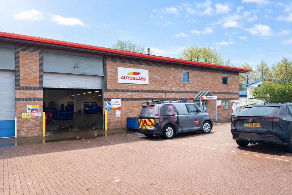 Property photo 1 of 9 Photo 10