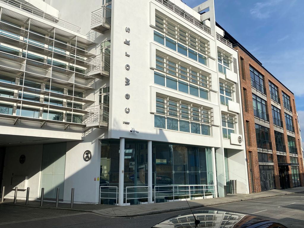 Property photo 1 of 12 External 