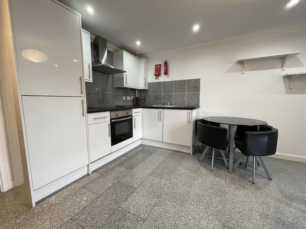 Property photo 3 of 6 Img_2564.Jpg