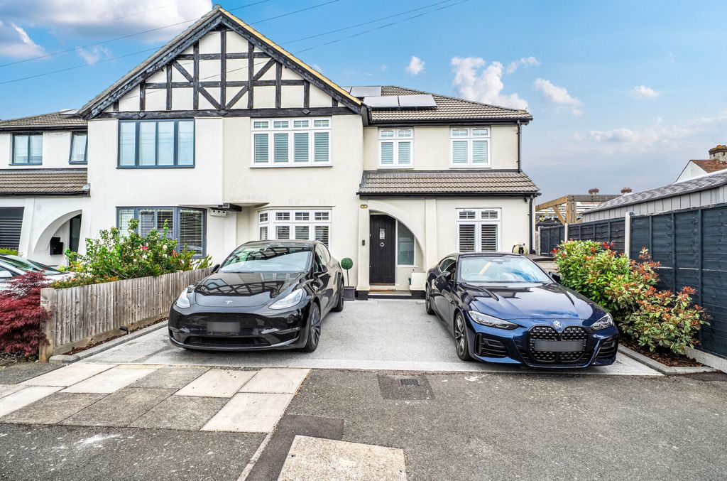 Property photo 1 of 21 1479731-38-6A33Bf...