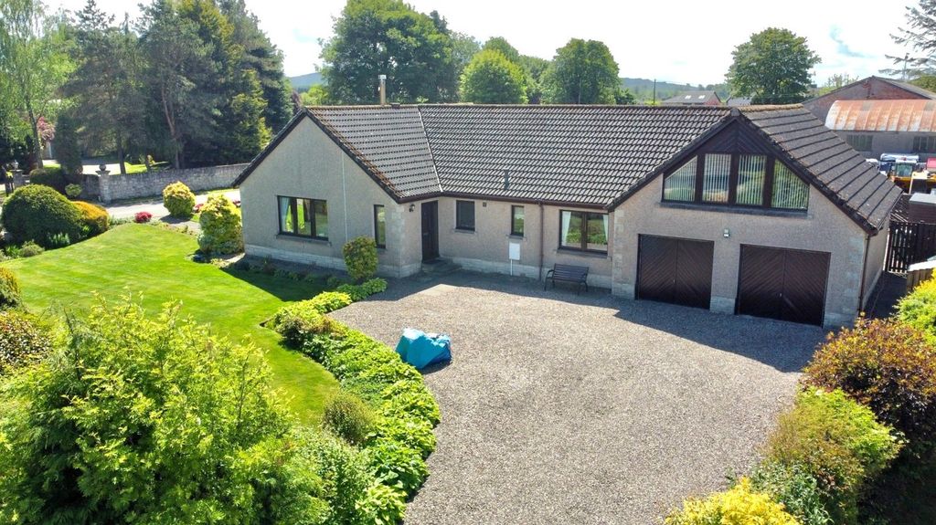 Property photo 1 of 32