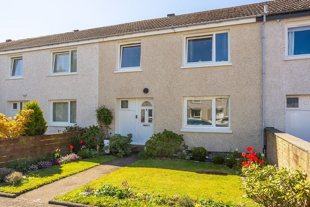 Property photo 1 of 32