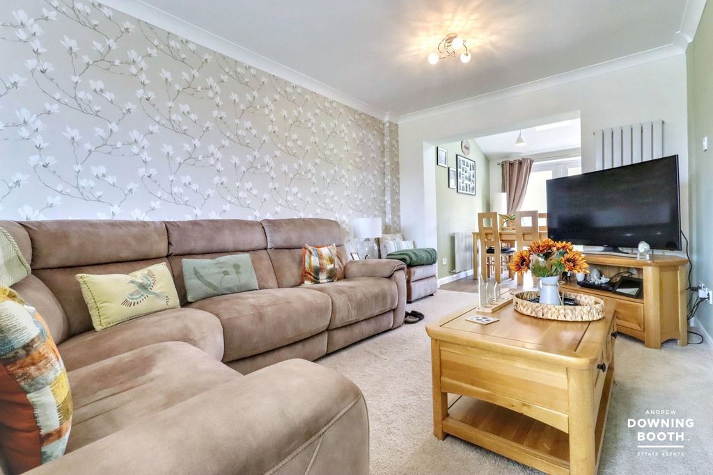 Property photo 3 of 30