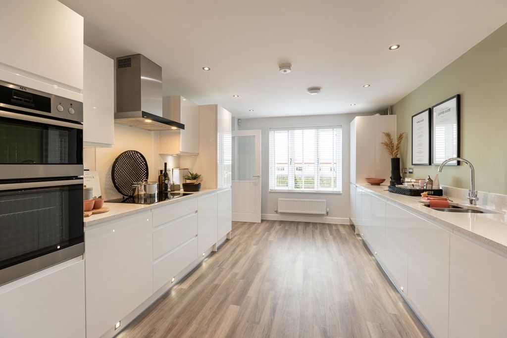 Property photo 3 of 13 Plenty Of Worktop Space In The Kitchen