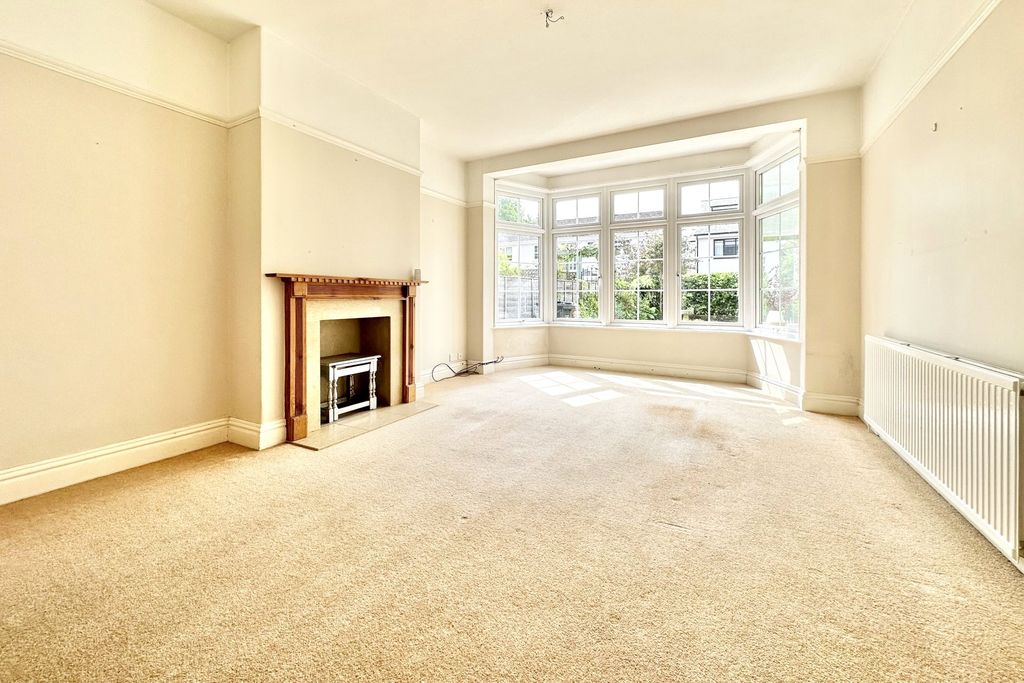 Property photo 2 of 15 Picture No. 04