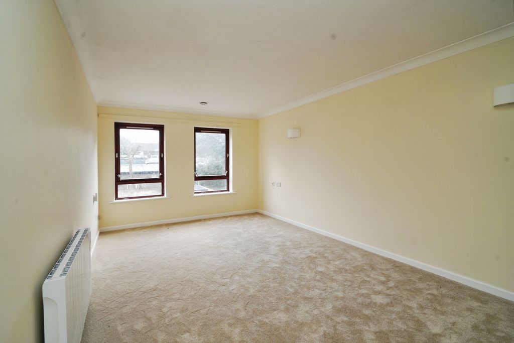 Property photo 1 of 11 Lounge