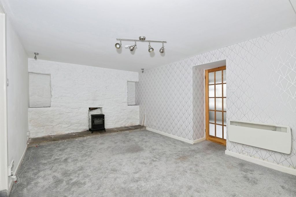 Property photo 2 of 17 Pbox-Img.Jpg