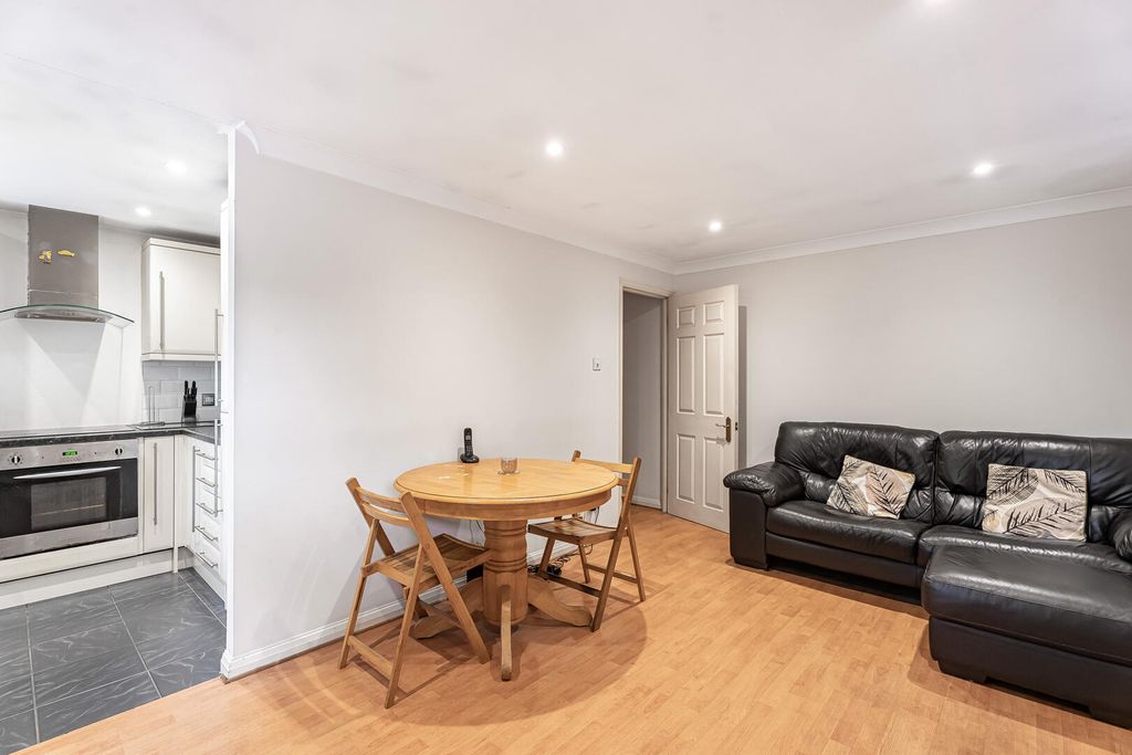 Property photo 3 of 12 Dining Room