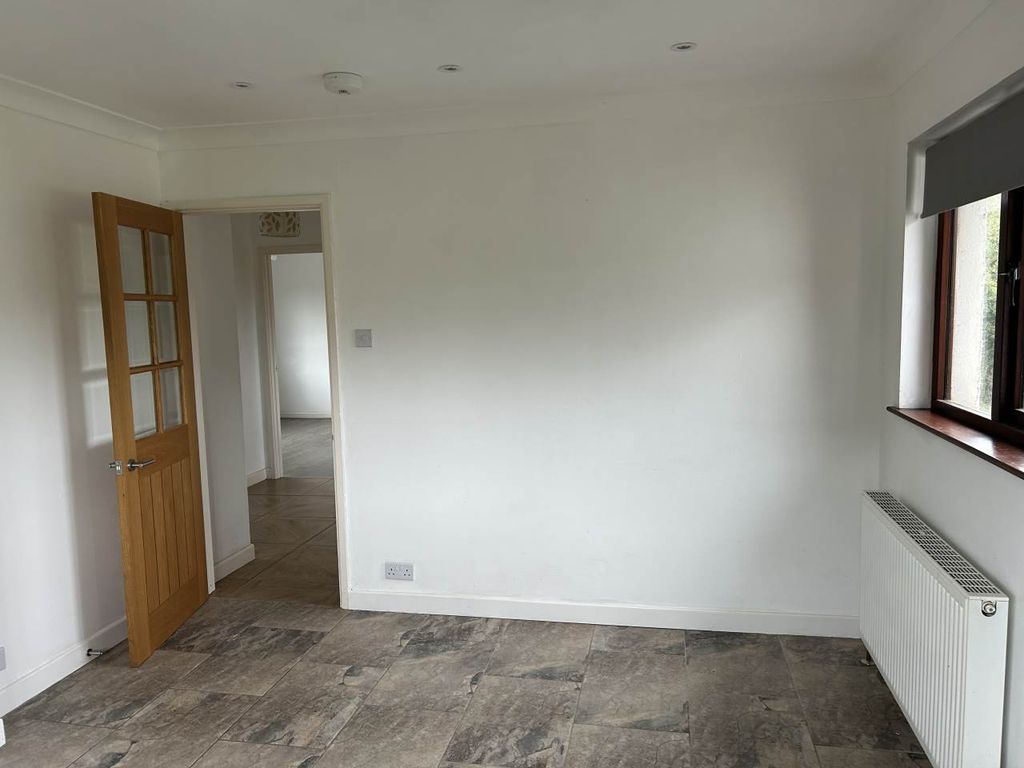 Property photo 3 of 12 Img_0176