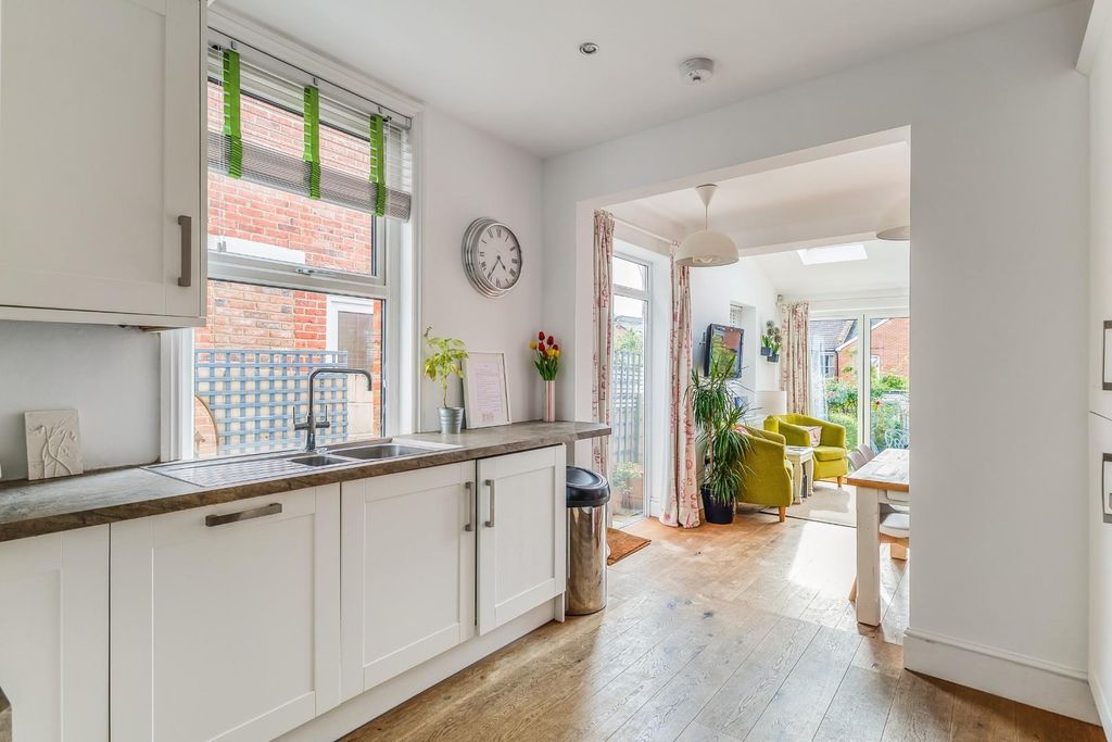 Property photo 3 of 20 98085_43-Belle-Vue-Road (10).Jpg