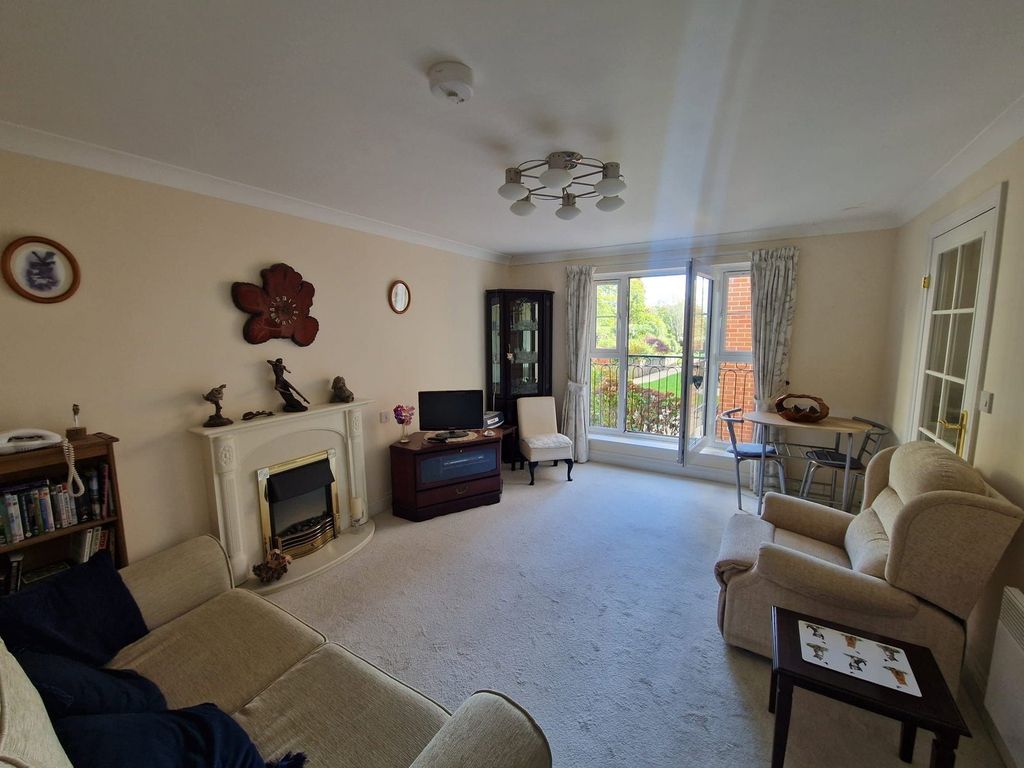 Property photo 2 of 10
