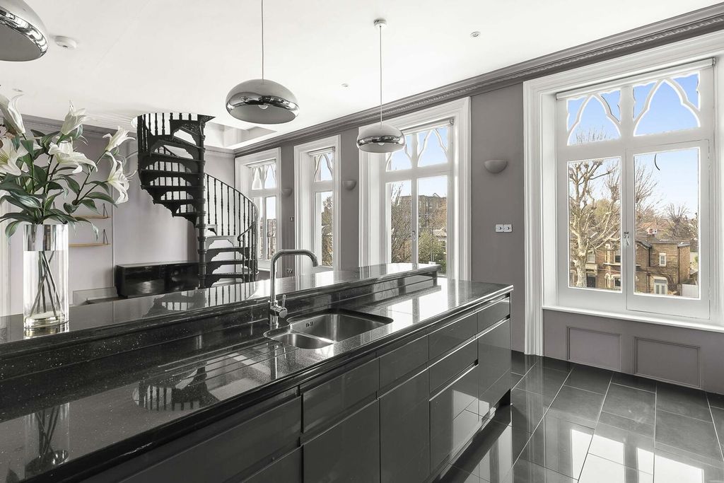Property photo 3 of 15 Kitchen