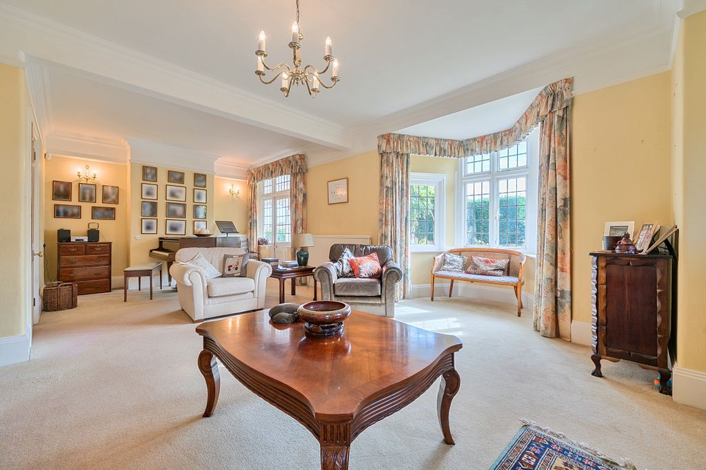 Property photo 2 of 41 Living Room