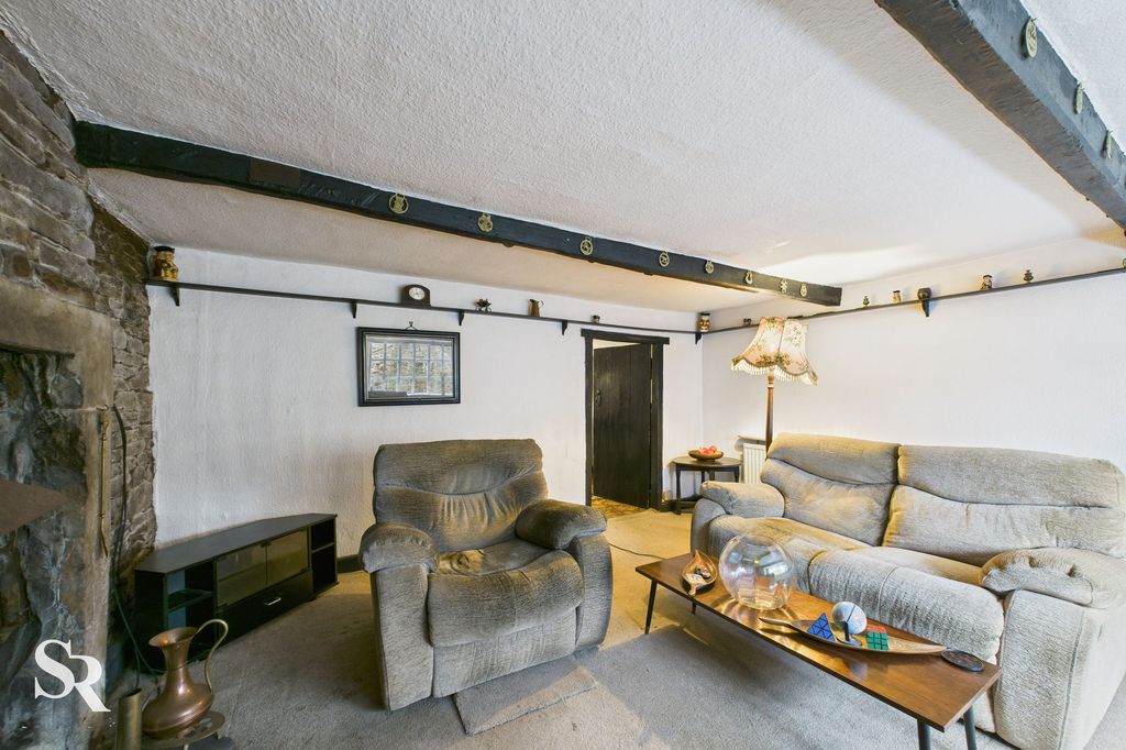 Property photo 3 of 31