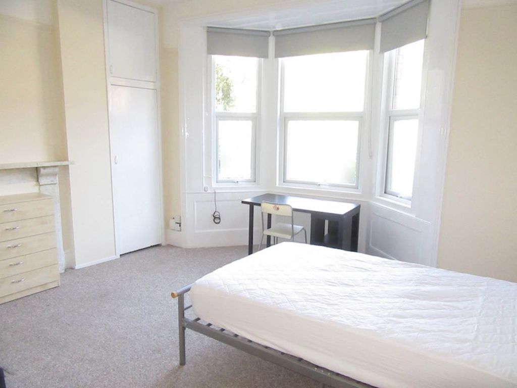 Property photo 2 of 6 Living Area ii