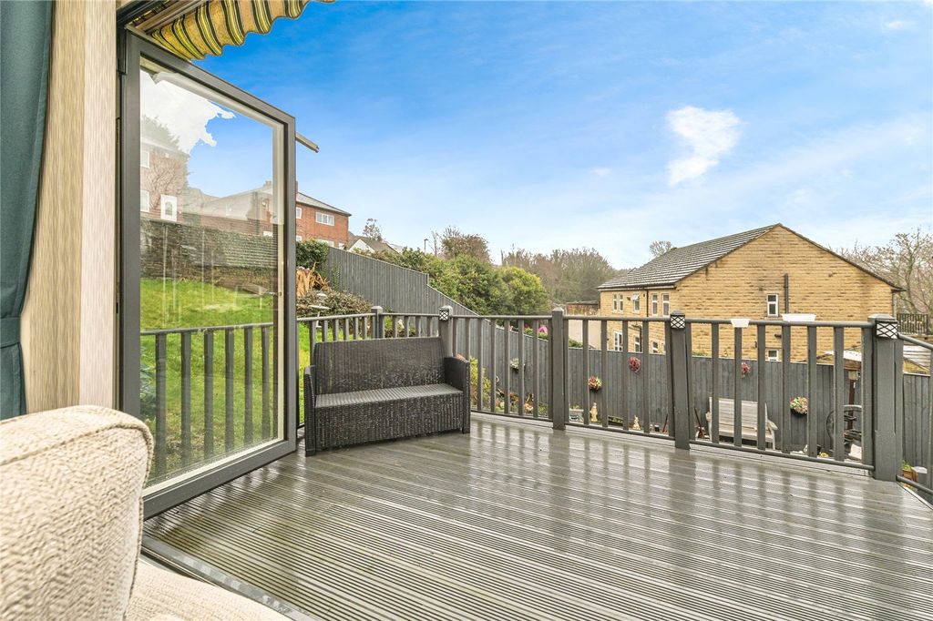 Property photo 2 of 28 Picture No. 69