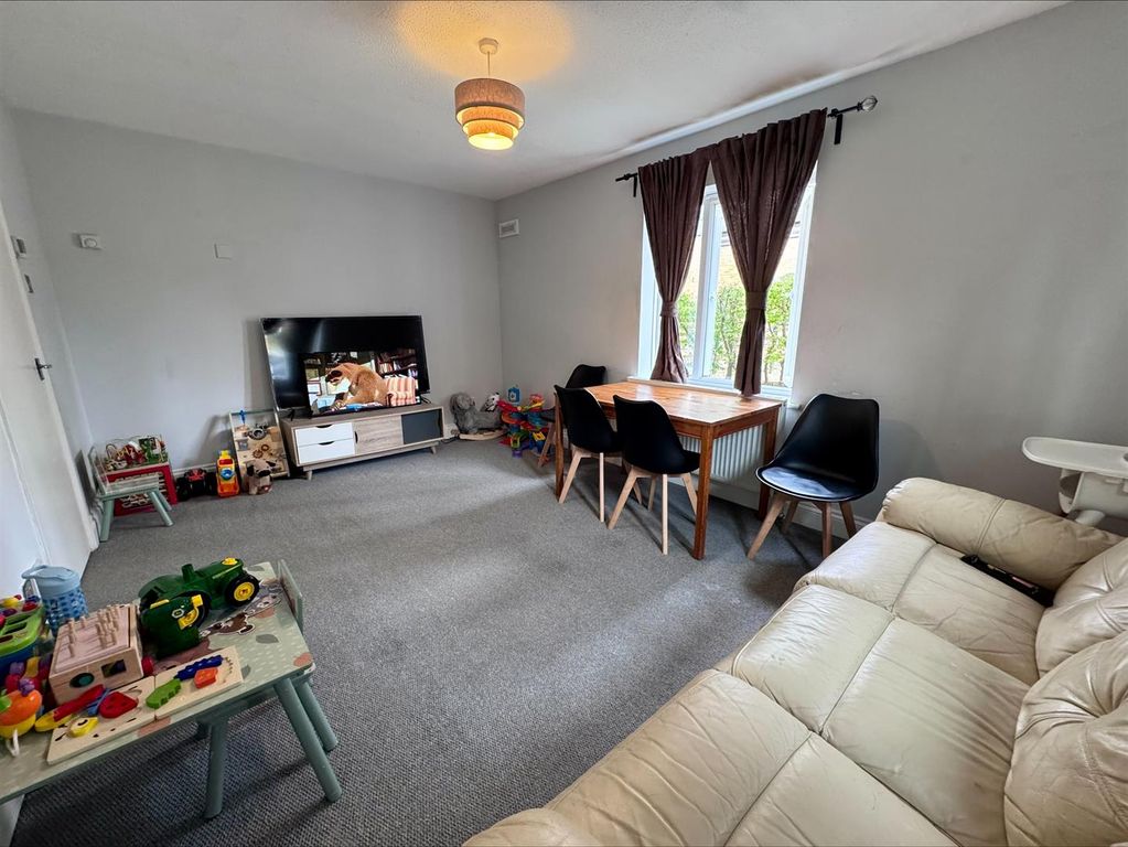 Property photo 3 of 11 Lounge-Diner