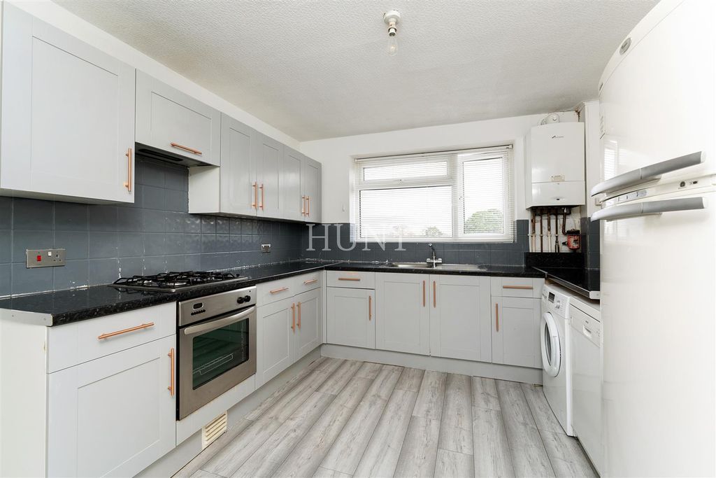 Property photo 2 of 13 Kitchen