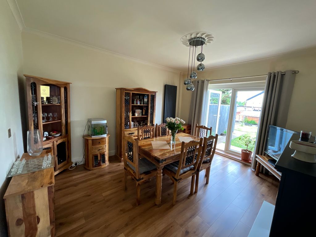 Property photo 3 of 28 Img_5544