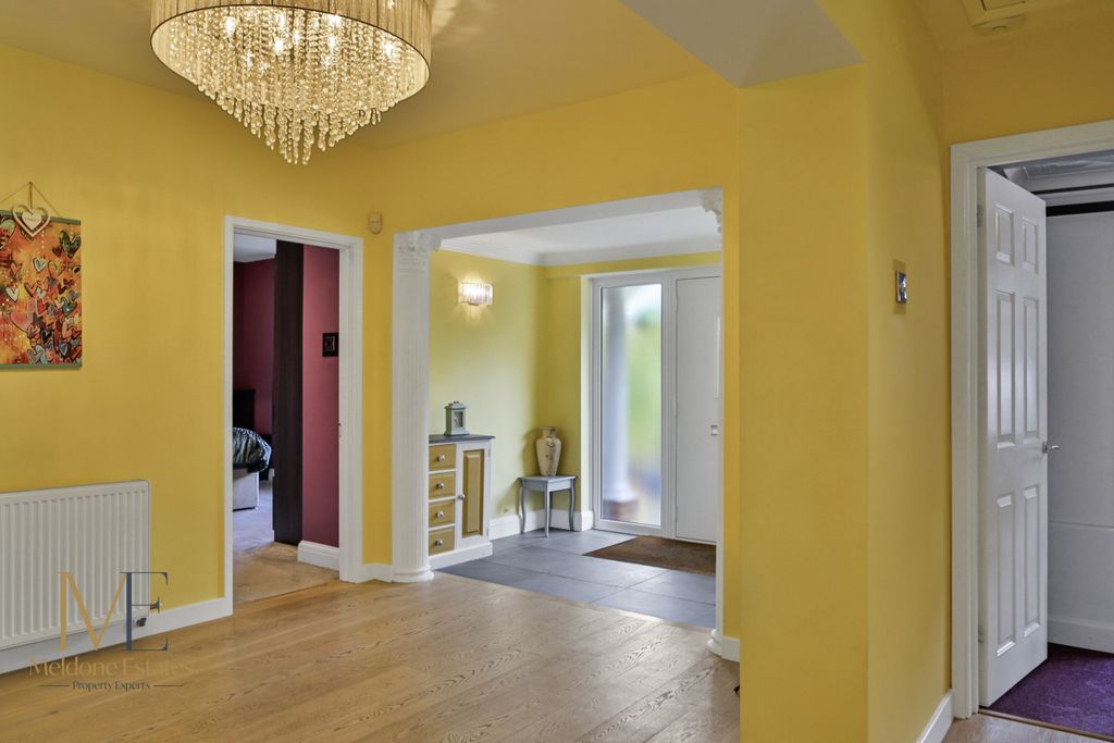 Property photo 3 of 41 Entrance