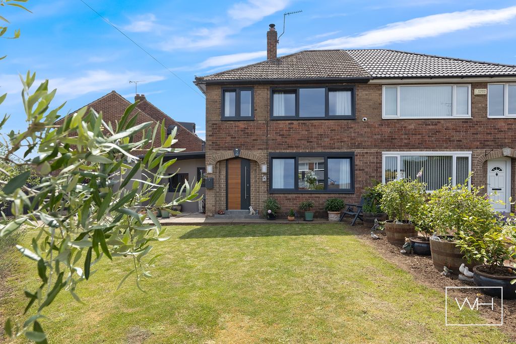Property photo 1 of 20 2 Colchester Court, Scawsby Dn5 8Nx 02_297