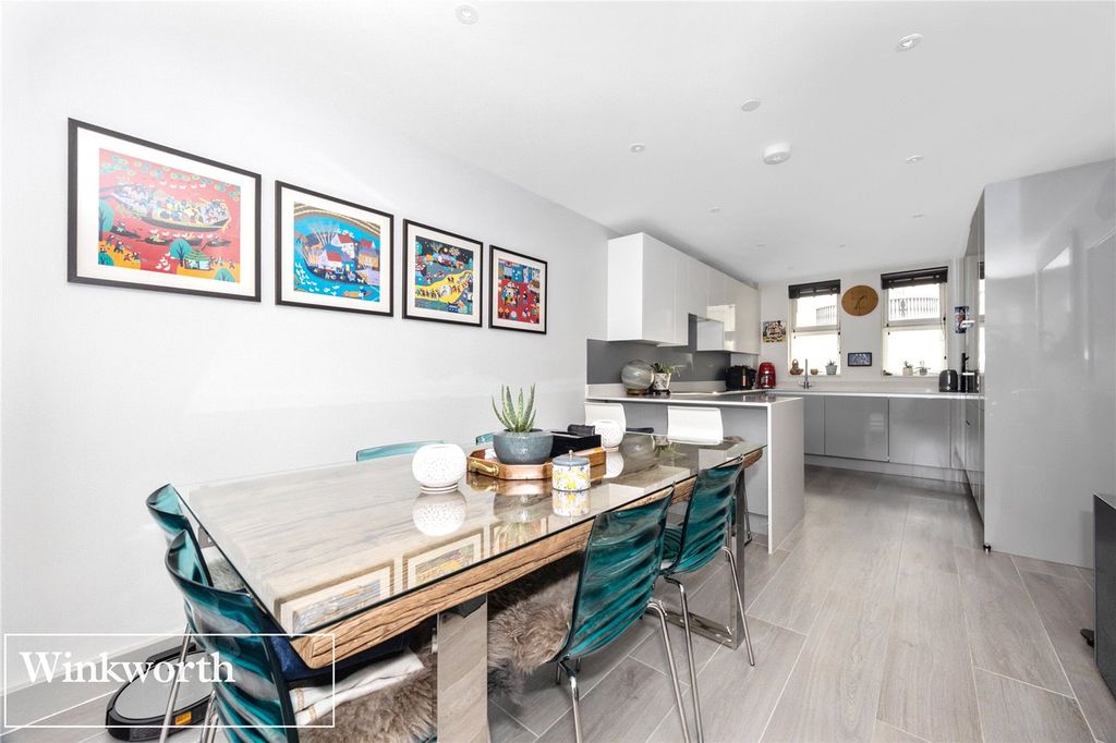 Property photo 2 of 17 Picture No. 04