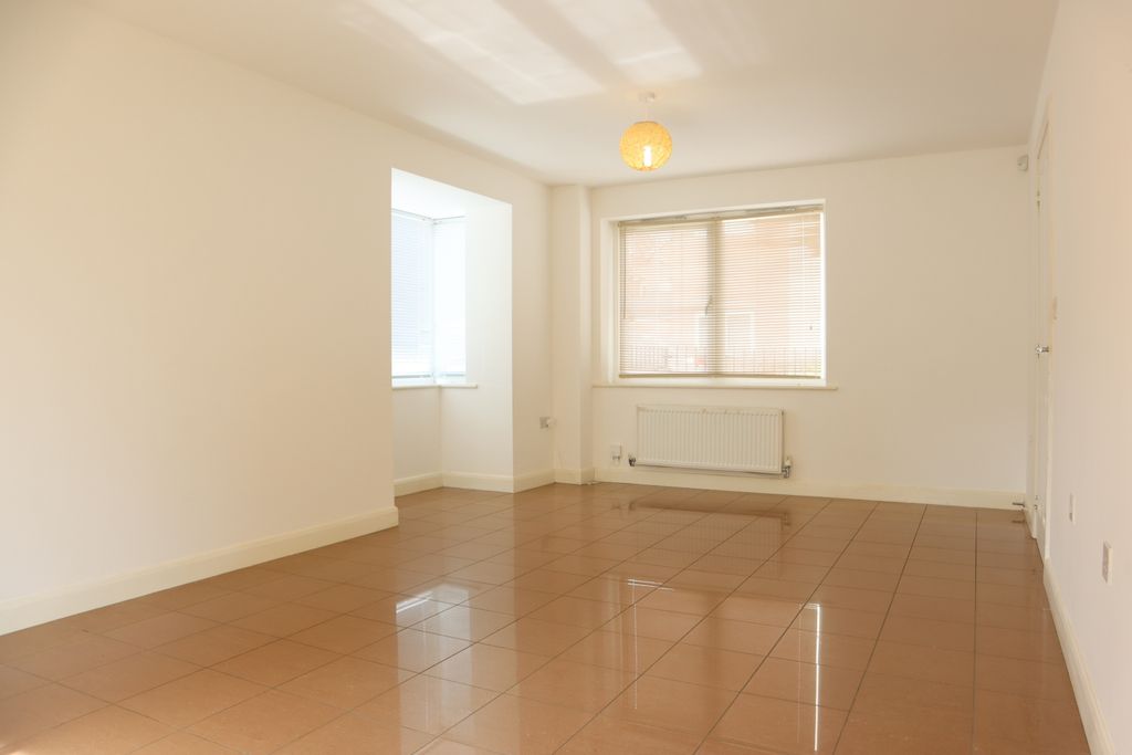 Property photo 2 of 13 Lounge