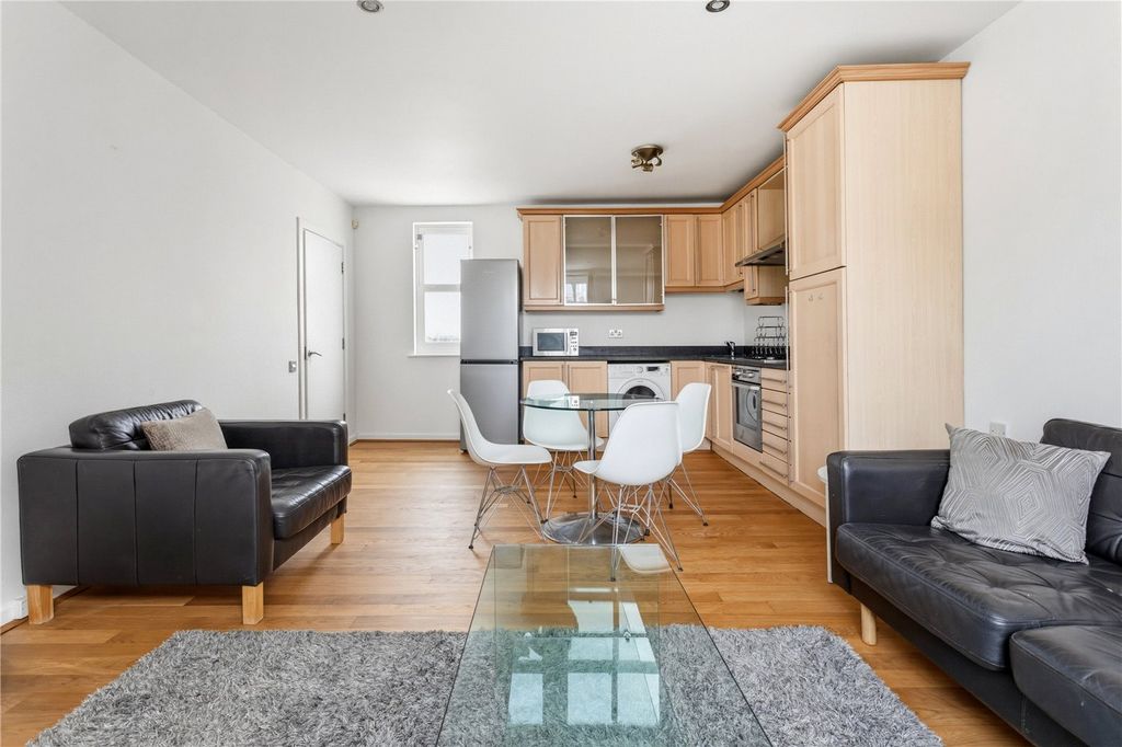 Property photo 2 of 12 Picture No. 10