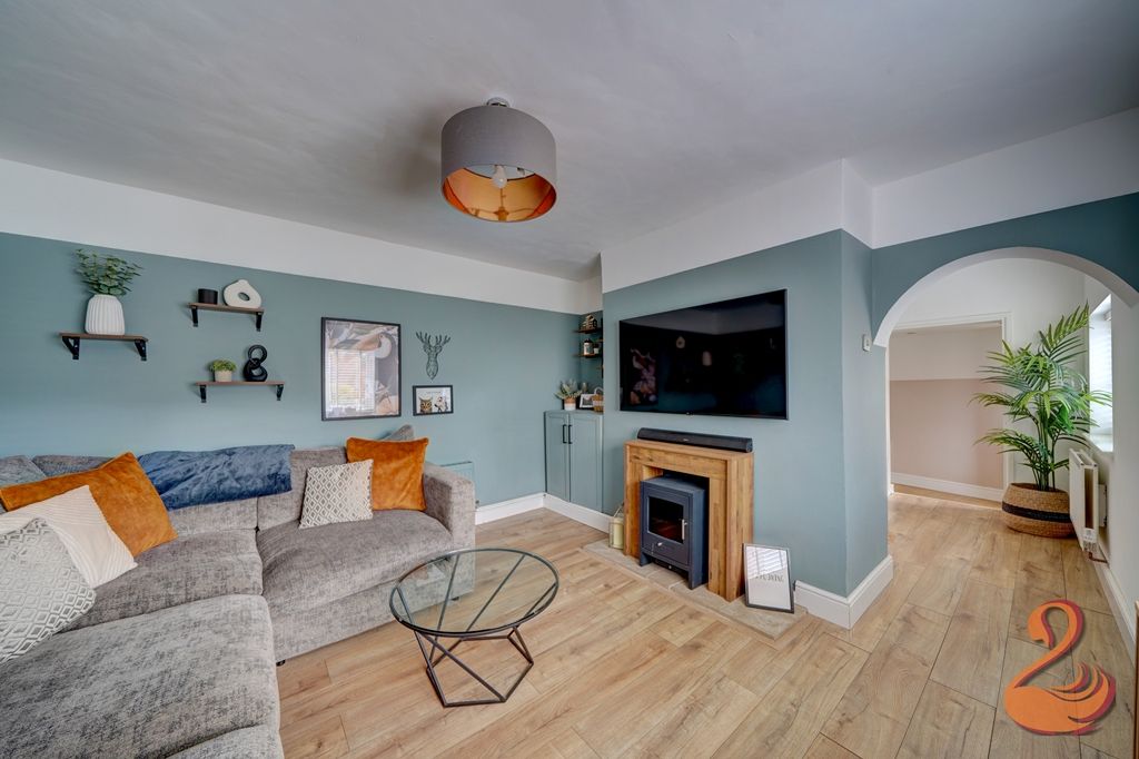 Property photo 3 of 15 Sitting Room