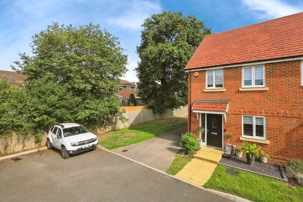Property photo 2 of 16