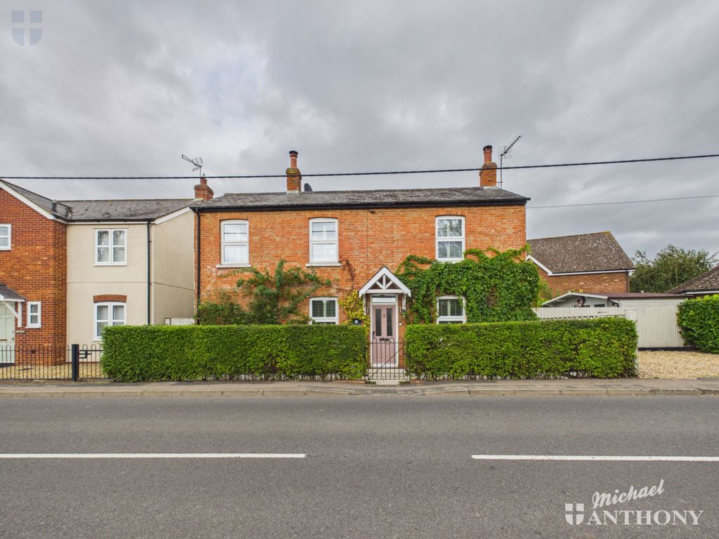Property photo 1 of 26 Cam03852G0-Pr0794-Still030