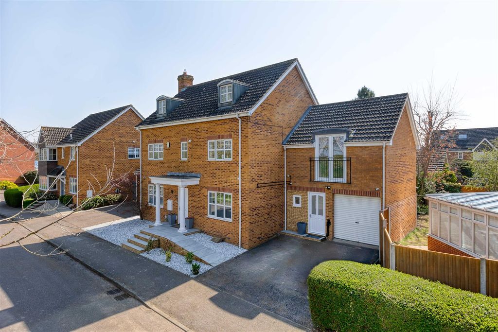 Property photo 1 of 39 Frontaspect