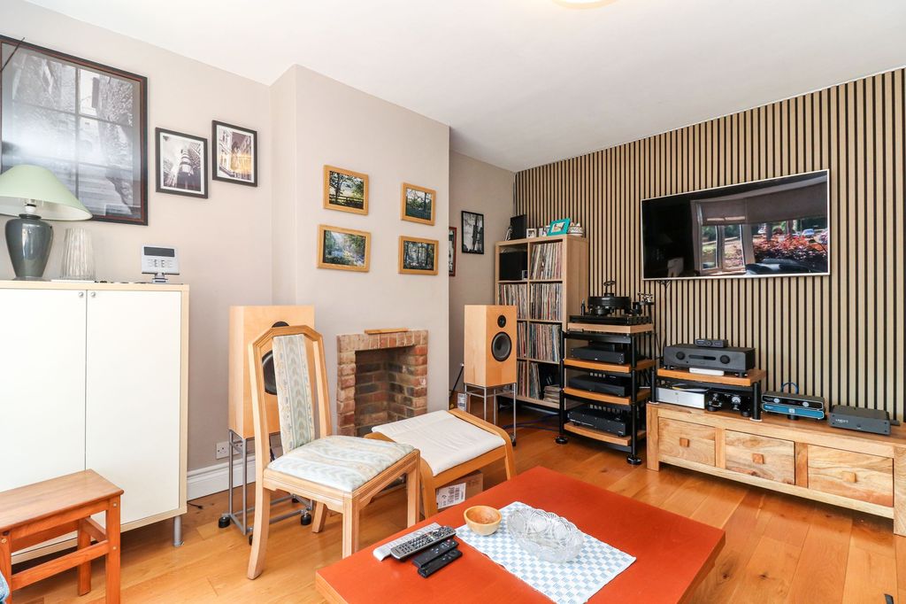Property photo 3 of 16