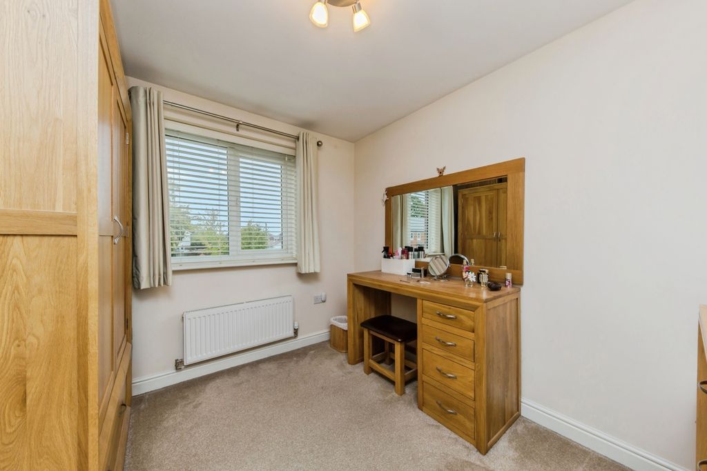 Property photo 2 of 17 Photo