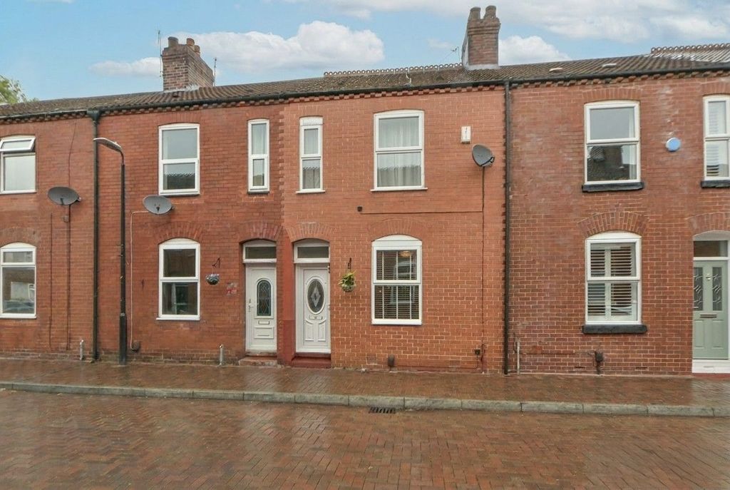 Property photo 1 of 22