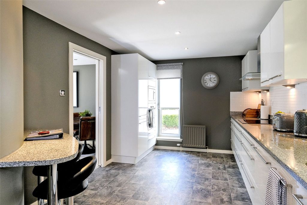 Additional image 12 of 3 bed flat for sale2 Dempsey Court, Queens Lane North, Aberdeen AB15