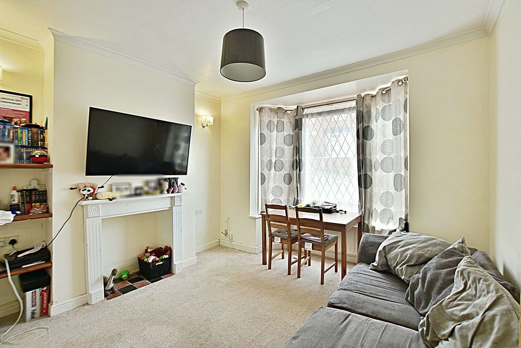 Property photo 3 of 10 Photo 3