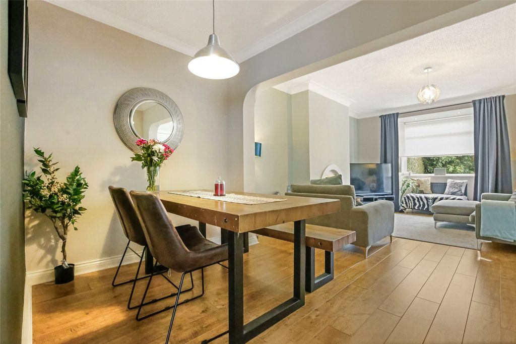 Property photo 3 of 21 Picture No. 14