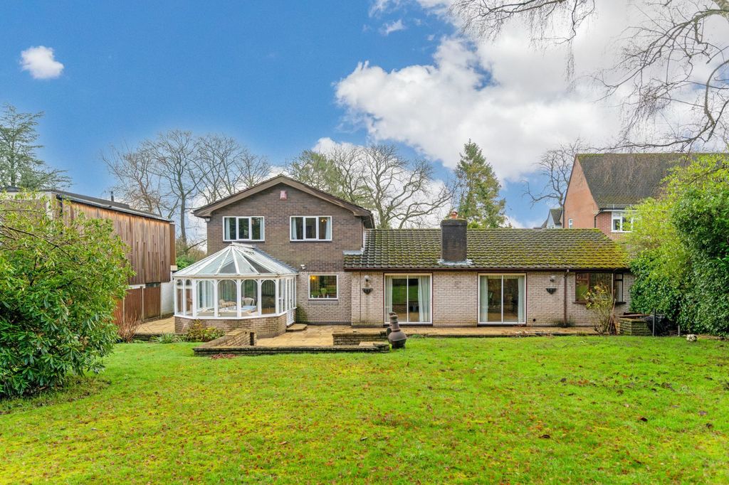 Property photo 2 of 41