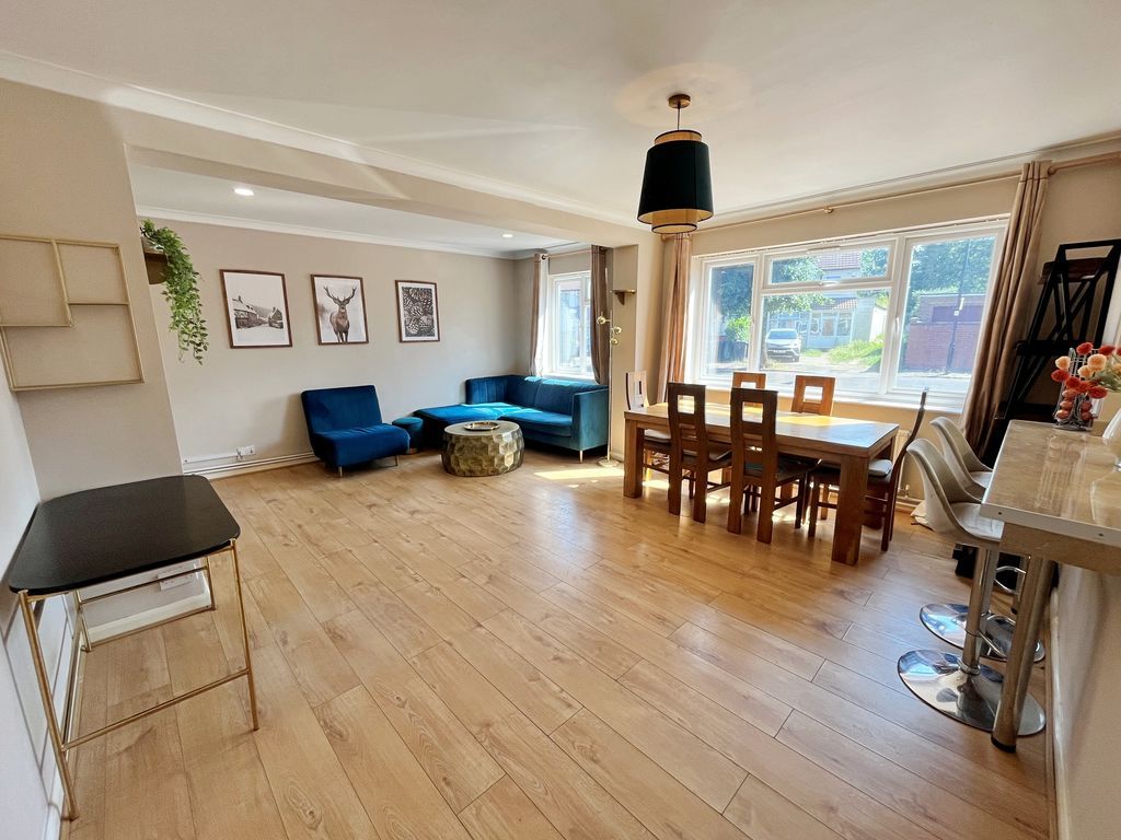 Property photo 2 of 10 Photo 20