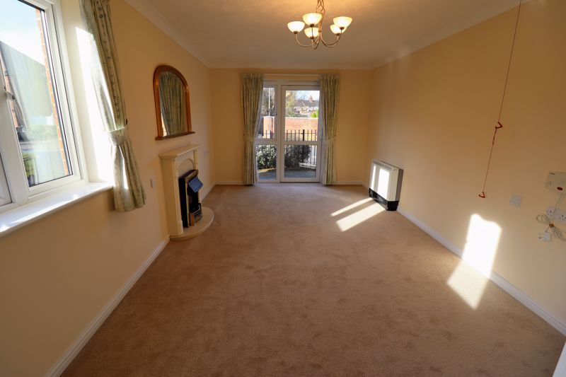 Property photo 2 of 6 Lounge
