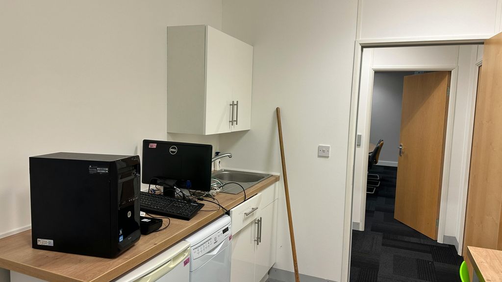 Property photo 3 of 11 Img_1085.Jpg