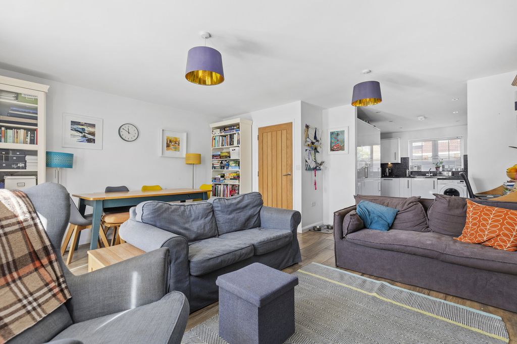 Property photo 3 of 20