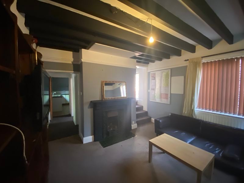 Property photo 3 of 13 Photo 4