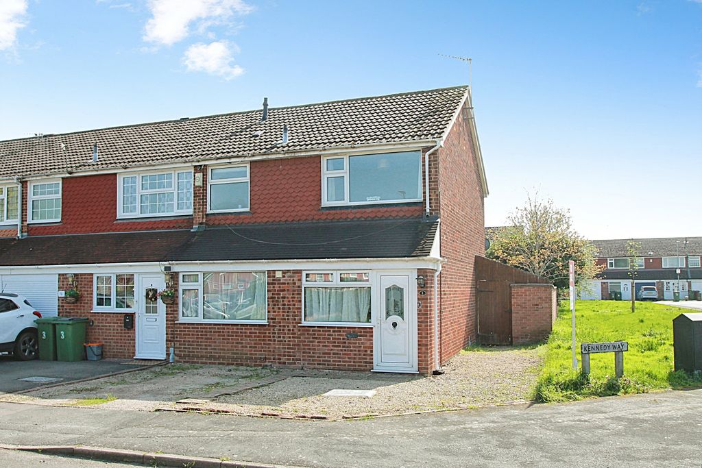 Property photo 1 of 18 Front