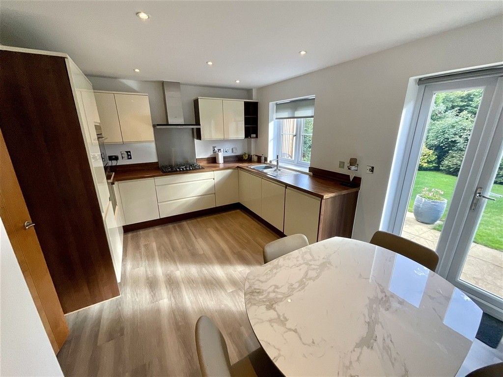 Property photo 2 of 7 Kitchen/Diner