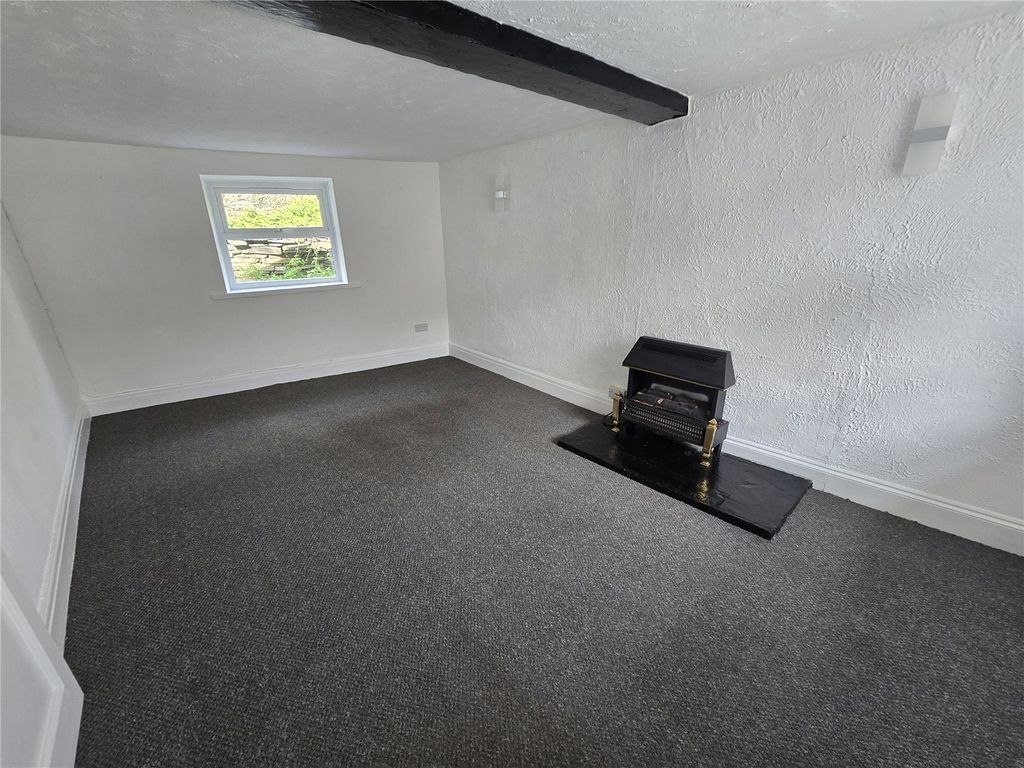 Property photo 3 of 18 Picture No. 17