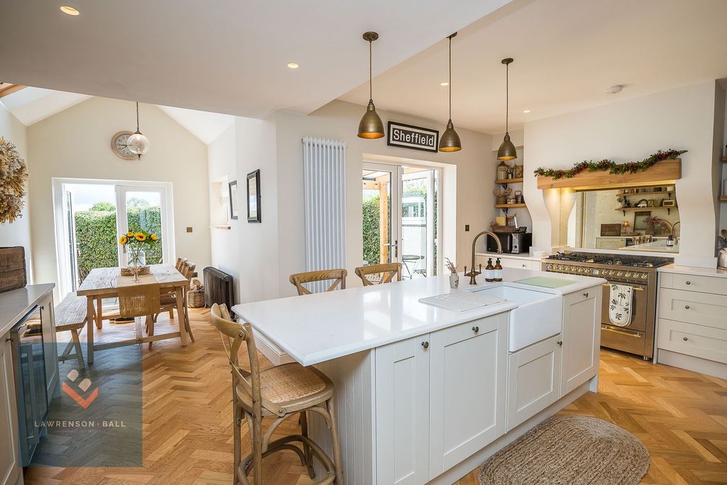 Property photo 1 of 30 Open Plan Kitchen/Dining Room